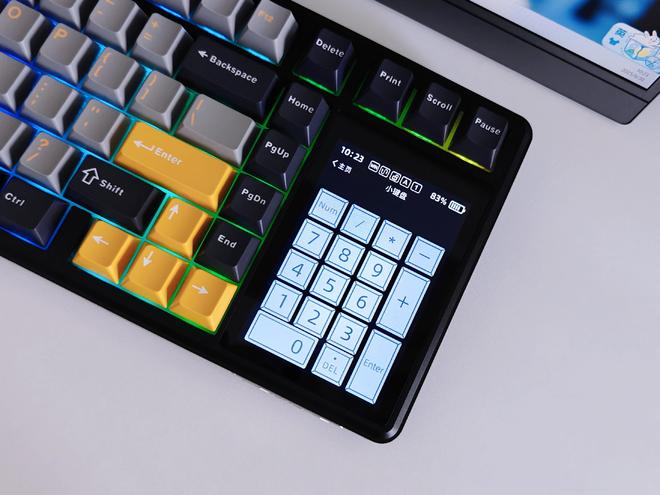 99带您解锁机械键盘新形态开元棋牌触控大屏加持狼蛛L(图4)